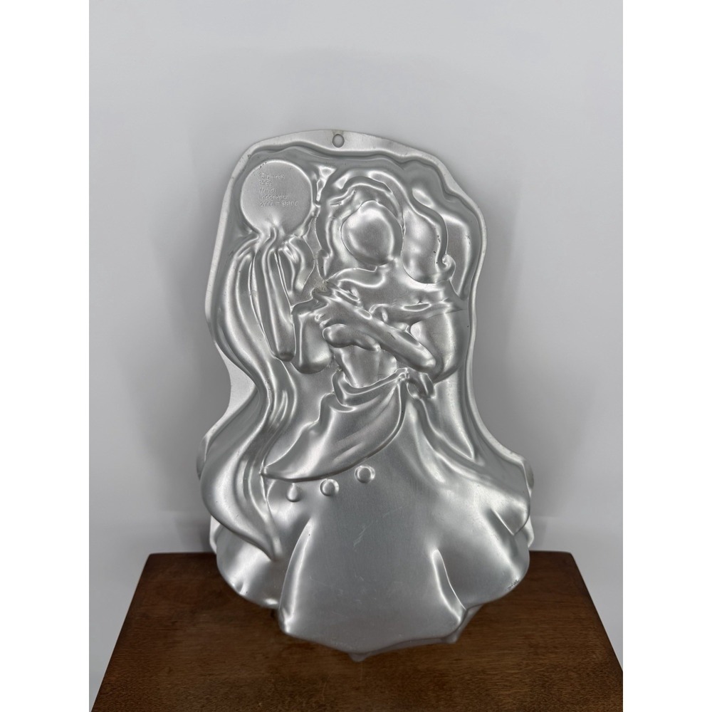 Vintage 1996 Disney Esmeralda Hunchback Notre Dame Wilton Cake Pan‎ 2105-3800